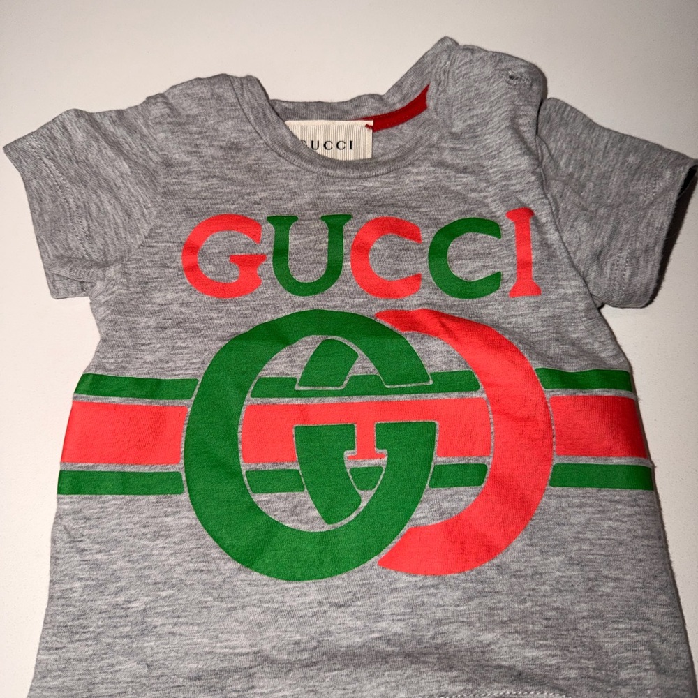 Gucci Baby Gray T-Shirt with Red and Green Logo